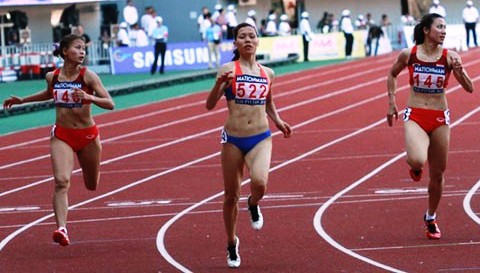 Vũ Thị Hương thất bại ở nội dung 200 m