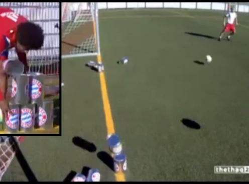VIDEO: Thày trò Pep Guardiola thi sút bóng trúng lon