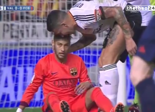 VIDEO: Pha 'tiểu xảo' của Neymar trong trận đấu Valencia 0-1 Barcelona