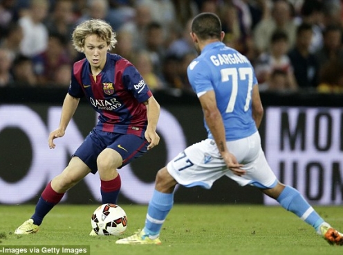 VIDEO: Sao trẻ Barca solo ghi bàn tuyệt đẹp từ giữa sân