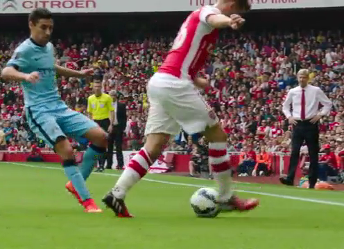 Video clip: Những pha xử lý kỹ thuật của cầu thủ Arsenal năm 2014