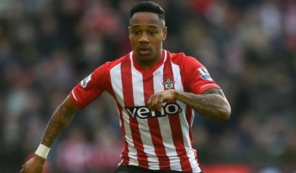 Nathaniel Clyne mở đường gia nhập Man Utd