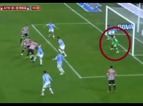 VIDEO: Phản xạ tuyệt vời của thủ thành Ochoa trong trận gặp Athletic Bilbao