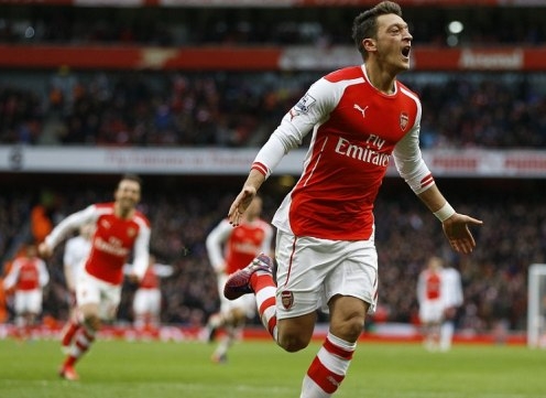 VIDEO: Mesut Ozil trở lại ấn tượng giúp Arsenal áp sát tốp 4