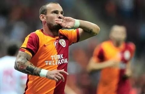 VIDEO: Wesley Sneijder lập cú đúp siêu phẩm cho Galatasaray