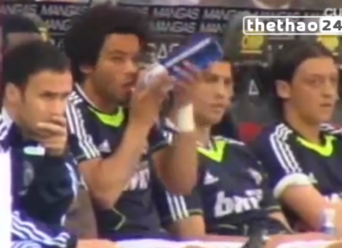 Video hài hước: Trùm quậy Marcelo không biết mở nắp chai nước