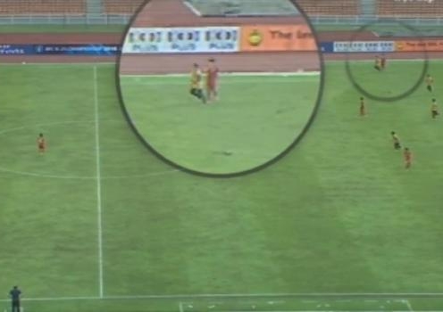 VIDEO: Tình huống đánh nguội của cầu thủ U23 Việt Nam