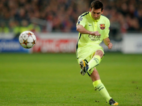 VIDEO: Messi kém duyên với PSG