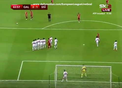 VIDEO: Pha sút phạt đẳng cấp của Sneijder ở BK Cúp QG Thổ Nhĩ Kỳ