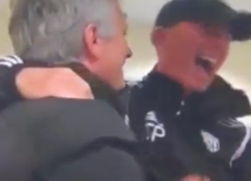 VIDEO: Hình ảnh chưa từng thấy ở HLV Mourinho