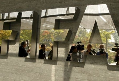 6 quan chức FIFA bị cảnh sát bắt giữ