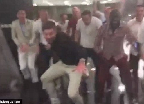 VIDEO: Gerrard và đồng đội “nhảy múa” tưng bừng trong ngày chia tay