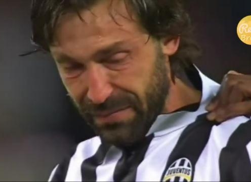 VIDEO: Pirlo rơi lệ sau thất bại ở chung kết Champions League 2015