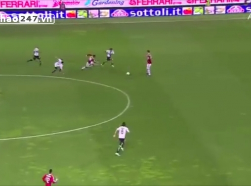 VIDEO: Tình huống phá bẫy việt vị thông minh của Ibrahimovic