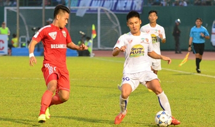 Vòng 13 V-League: HAGL, SLNA gục ngã trên sân khách