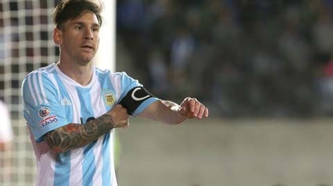 ĐT Chile đau đầu tìm cách chặn Messi