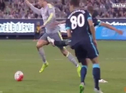 VIDEO: Tình huống Fernando đá vào 'chỗ hiểm' của CR7