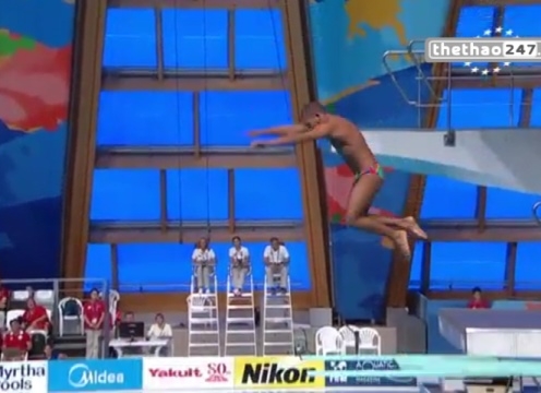 VIDEO: Thêm 1 pha nhảy cầu thảm họa ở giải vô địch bơi thế giới