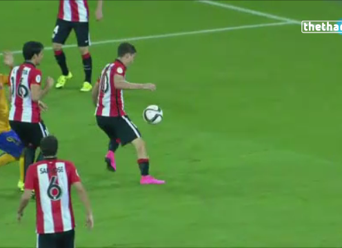 VIDEO: Tình huống Luis Suarez để bóng chạm tay nhưng vẫn đòi penalty cho Barca