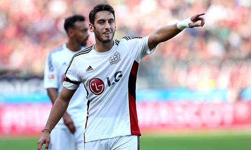 VIDEO: Ông vua sút phạt Calhanoglu tái xuất với siêu phẩm ở vòng 2 Bundesliga