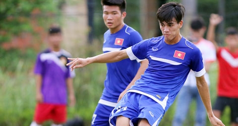 Bốn tuyển thủ U19 Việt Nam được đôn lên đá V-League