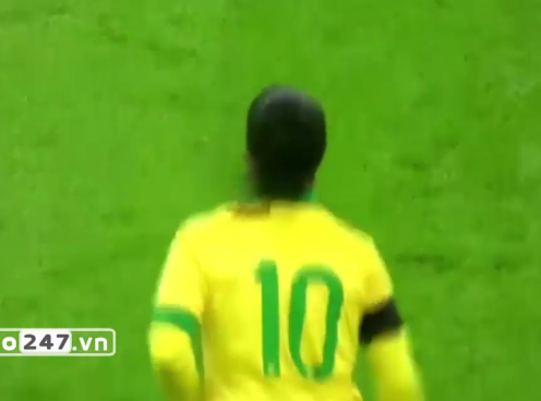 VIDEO: Ronaldinho - Ảo thuật gia sân cỏ top 30 Skills