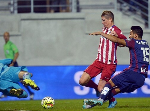 VIDEO: Torres lốp bóng ghi bàn tinh tế ở vòng 4 La Liga
