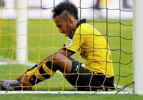 Aubameyang lập cú đúp, Dortmund vẫn hòa đáng tiếc