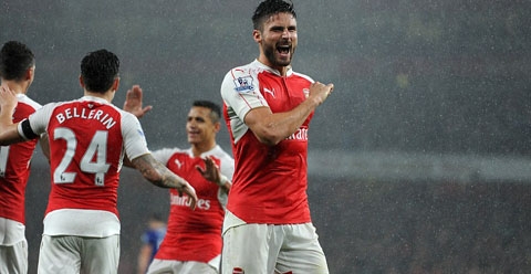 Giroud tỏa sáng, Arsenal giành 3 điểm trước Everton