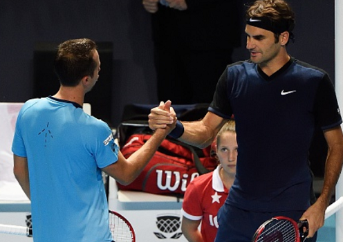 Basel Open 2015: Wawrinka thua sốc, Federer vào tứ kết