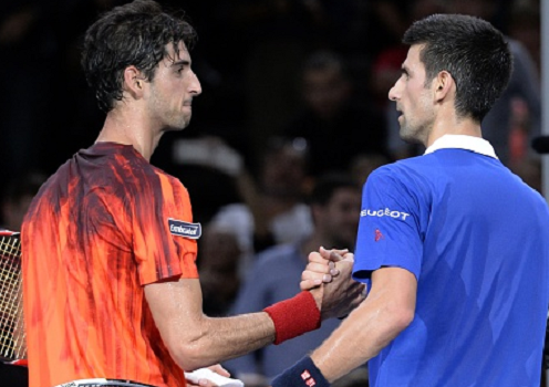 Djokovic gặp khó tại vòng 3 Paris Masters 2015