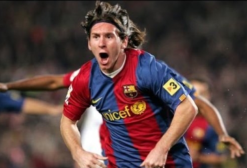 VIDEO: Cú hattrick của Messi vào lưới Real năm 19 tuổi