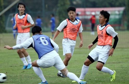 CLB Nhật phô diễn sức mạnh trước trận gặp U23 Việt Nam