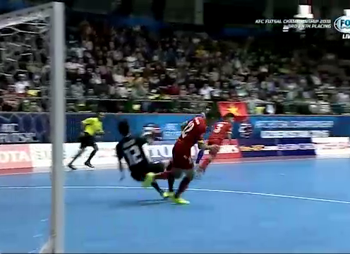 VIDEO: Tình huống thổi pen hy hữu chỉ có ở Futsal