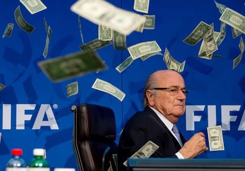 Blatter và Platini được hưởng khoan hồng