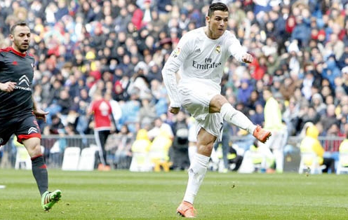 Ronaldo lập poker, Real hủy diệt Celta Vigo