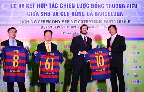 Điểm tin 8/3: Đại diện Barca nói về viễn cảnh đến Việt Nam