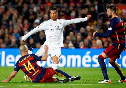 Video bàn thắng: Barcelona 1-2 Real Madrid (Vòng 31 La Liga)