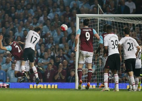 Video bàn thắng: West Ham 3-2 Man Utd (Đấu bù Vòng 35 Ngoại hạng Anh)