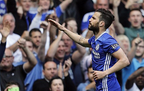 Chelsea chia điểm với Leicester trong trận cuối cùng mùa 2015/16