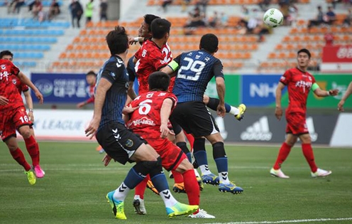 Thua Sangju Sangmu, Incheon Utd chìm sâu trong khủng hoảng