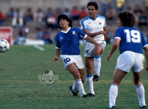 VIDEO: Khoảnh khắc thiên tài không gặp may của Maradona ở Copa America 1989