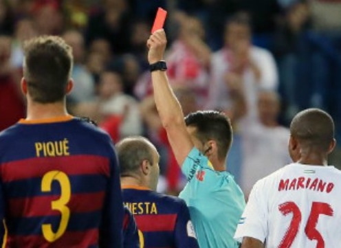 VIDEO: 3 chiếc thẻ đỏ trong trận CK Cup nhà Vua giữa Barca vs Sevilla