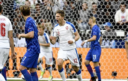 Croatia hòa CH Séc trong trận cầu siêu kịch tính