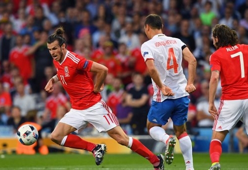 VIDEO: Màn trình diễn rực sáng của Gareth Bale vs Nga