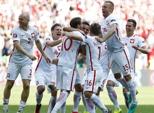 Video bàn thắng: Thụy Sĩ 1-1 (Pen 4-5) Ba Lan (Vòng 1/8 EURO 2016)
