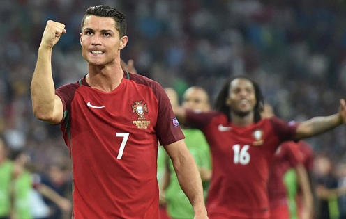 Xứ Wales dùng chiến thuật lạ để cản Ronaldo