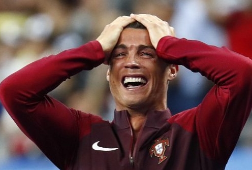 Ronaldo - Từ chấn thương đến chỉ đạo nhiệt huyết như HLV Klopp