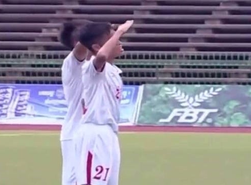 U16 Việt Nam ăn mừng kiểu quân đội khi thắng Myanmar 5-1