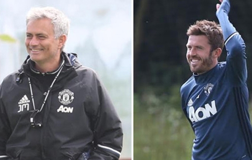 Sau 1 tuần luyện tập, Carrick bất ngờ về Mourinho